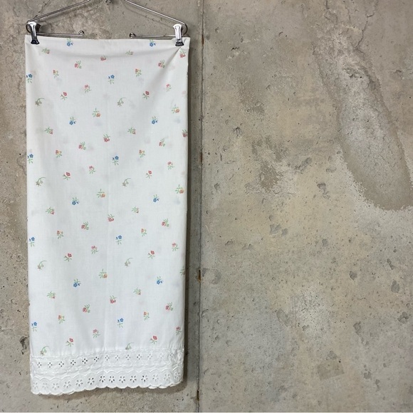 Vintage sears white ditzy Floral lace eyelet standard pillow case pair - Picture 1 of 6